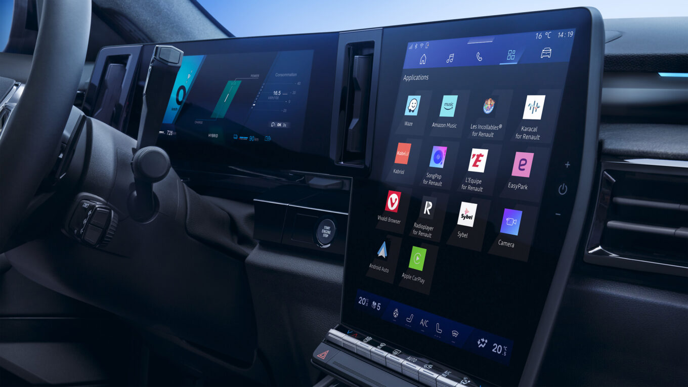 ecran tactile d'une voiture renault