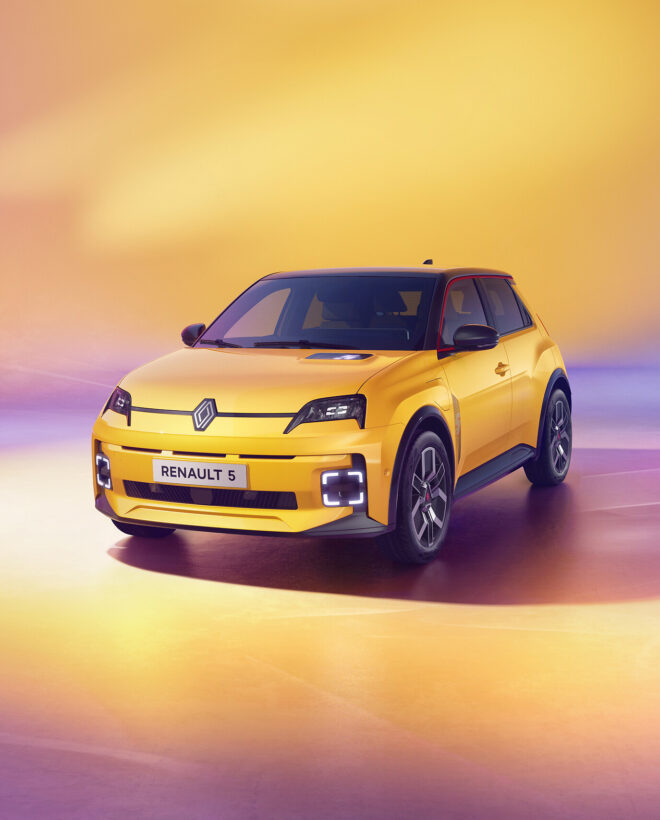 Renault 5 E-Tech electric jaune face avant gauche
