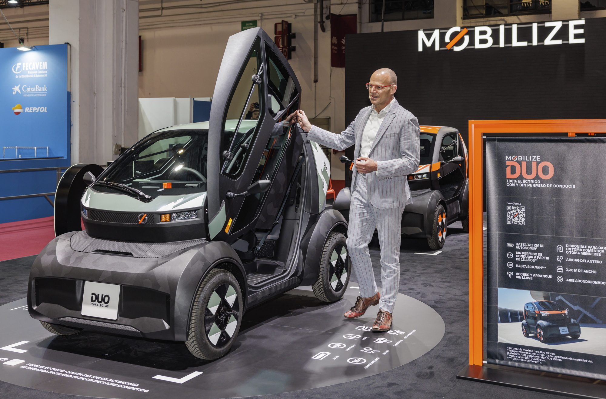 Presentation de Mobilize Duo au Automobile Barcelona
