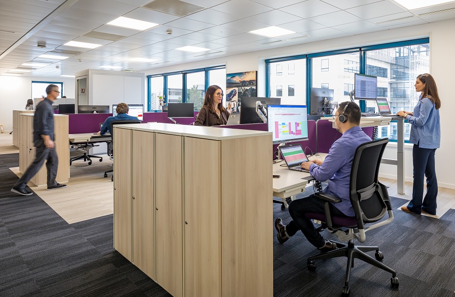 renault-technocentre-e-tcr