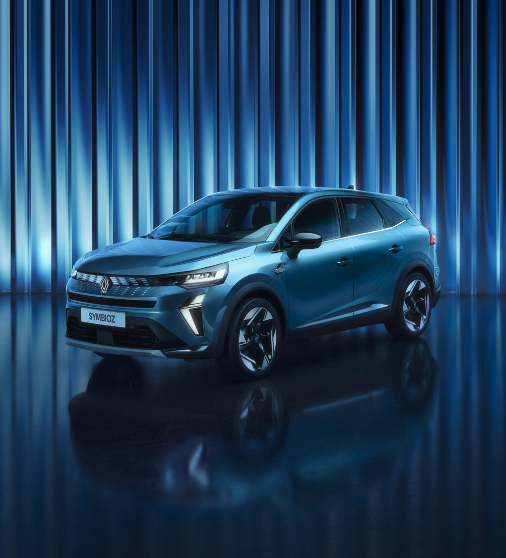 voiture symbioz sur un fond bleu