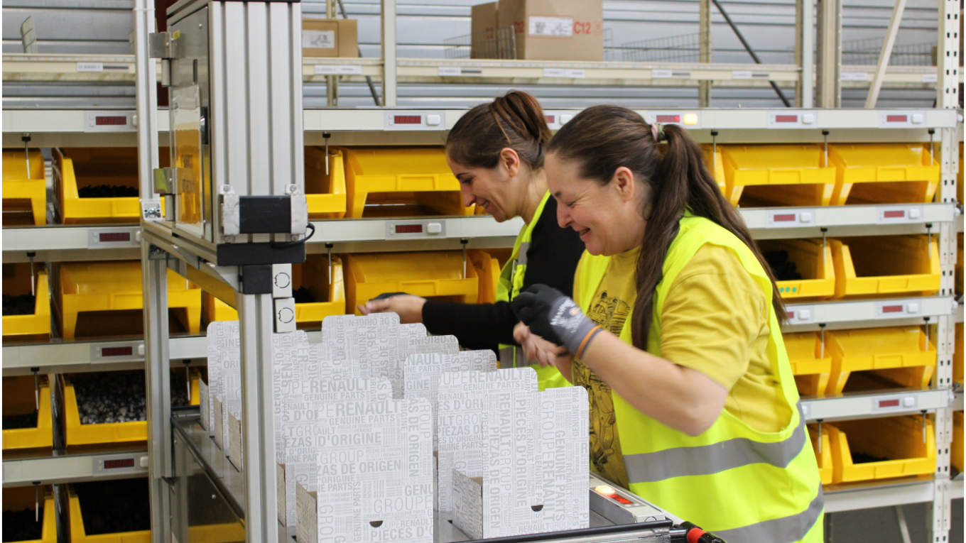 employée dans l'usine de sofrastock